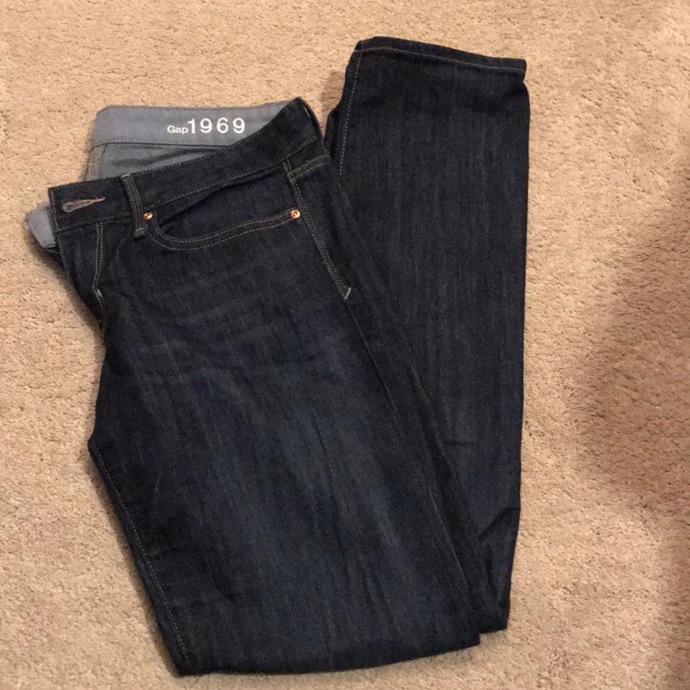 Gap real straight medium rinse jeans